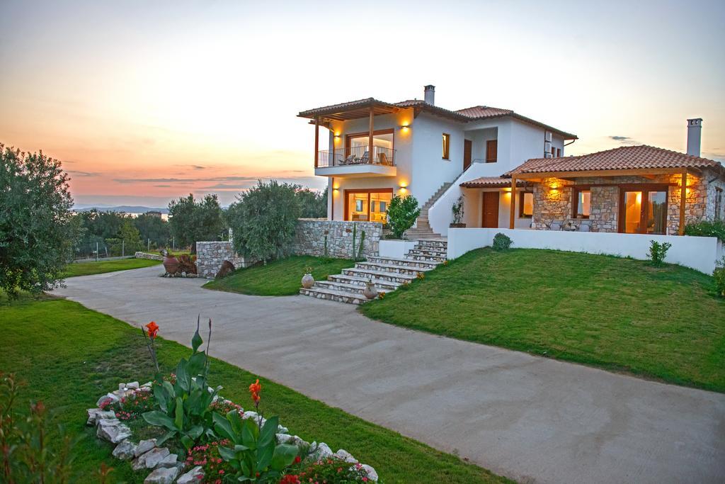 Villa Almira Luxury Apartments Ouranoupoli Dış mekan fotoğraf
