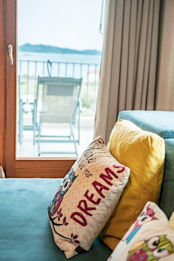 Villa Almira Luxury Apartments Ouranoupoli Dış mekan fotoğraf